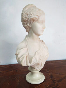 busto di donna