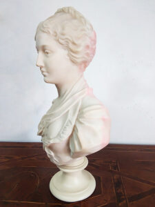 busto di donna