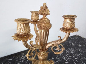 candelabri antichi in bronzo dorato 